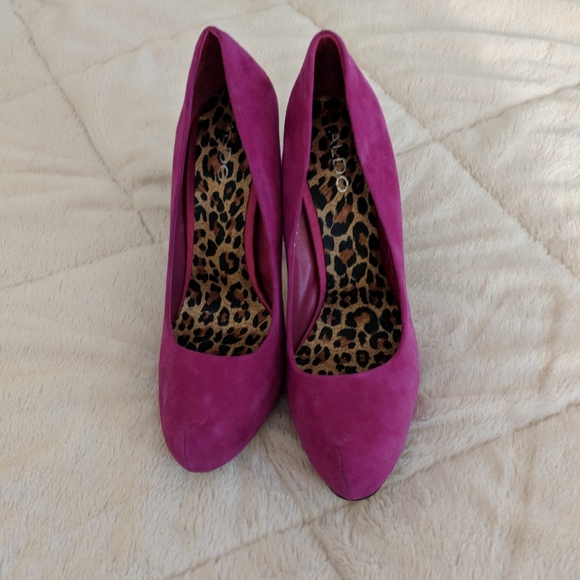 Aldo Suede Fuchsia pumps - Picture 1 of 4